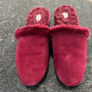 Birdie slippers